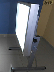 Mesa de luz con base plegable